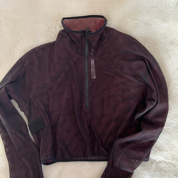 Lululemon Reversible Mesh 1/2 Zip - Picture 3 of 7